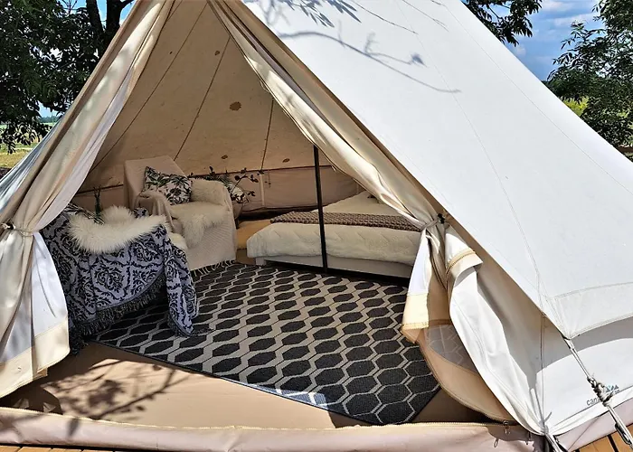 Οργανωμένο κάμπινγκ Glamping